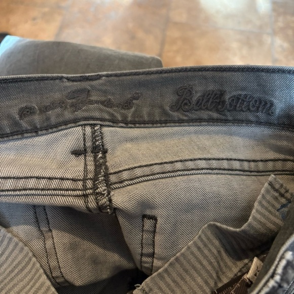 7 FOR ALL MANKIND Gray Low Waisted Bell Bottom Y2K Jeans Size 24-Made in USA - Picture 6 of 8